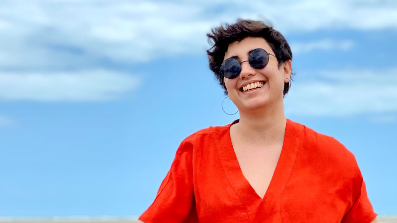 Egressa do curso de Jornalismo da Unifor, Renata Monte é jornalista, diretora e produtora cultural (Foto: Acervo pessoal)