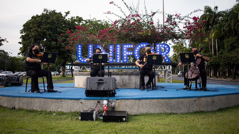 A Universidade de Fortaleza, instituição de ensino da Fundação Edson Queiroz, já realizou duas edições do “Quinta com Arte no Passeio”, nos dias 4 e 11 de fevereiro (Foto: Lucas Plutarcho)