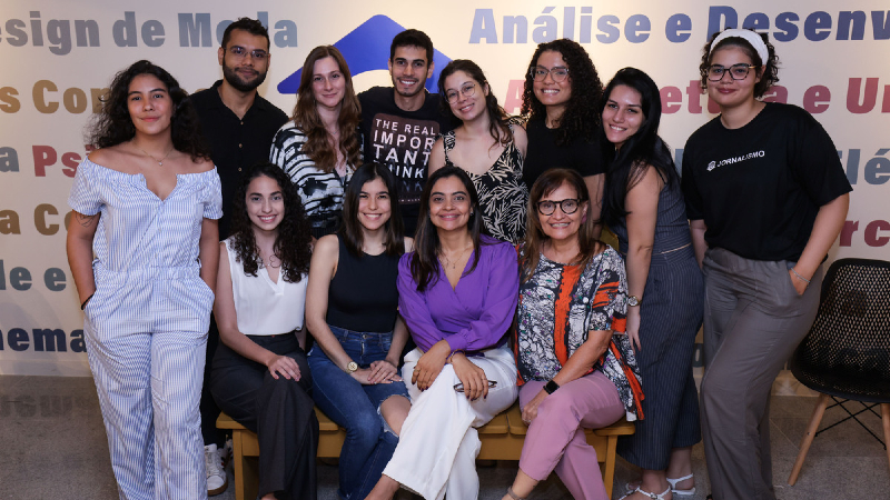 Aprovados passarão três semanas na cidade de Salamanca, na Espanha, participando de curso de espanhol e cultura espanhola (Foto: Ares Soares)