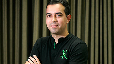 O jornalista Antero Neto, narrador das transmissões esportivas da TV Verdes Mares (Foto: Rádio Verdinha/Divulgação)