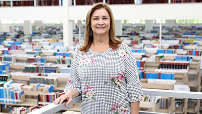 Leonilha Lessa, gerente da Biblioteca Central da Unifor (Foto: Ares Soares)