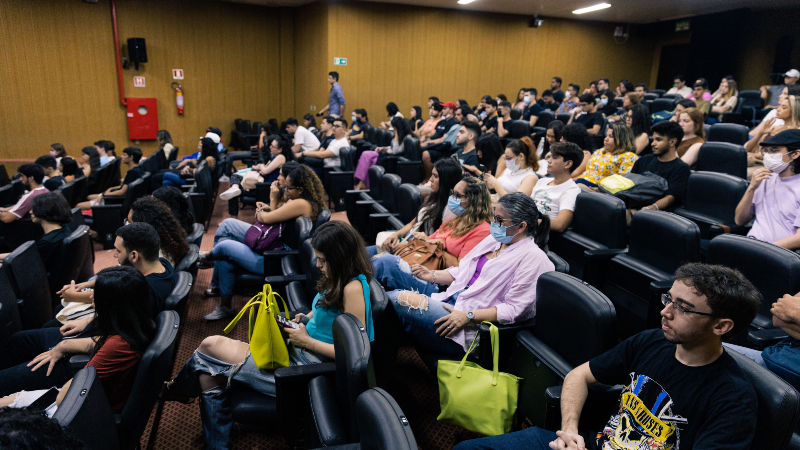 A acolhida é uma forma de dar boas-vindas aos alunos que estão ingressando na faculdade ou retornando para mais um semestre (Foto: Lucas Plutarcho)
