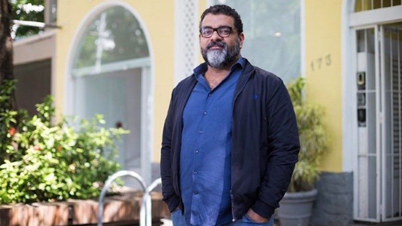 O curador-chefe do Museu de Arte do Rio (MAR) e professor de História da Arte do Instituto de Artes da Universidade Estadual do Rio de Janeiro (UERJ), Marcelo Campos, é o curador desta edição da Unifor Plástica (Foto: acervo pessoal)