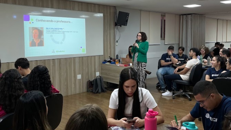 O primeiro encontro ocorreu na primeira semana de agosto com a turma de primeiro semestre de Medicina da Unifor (Foto: Divulgação)