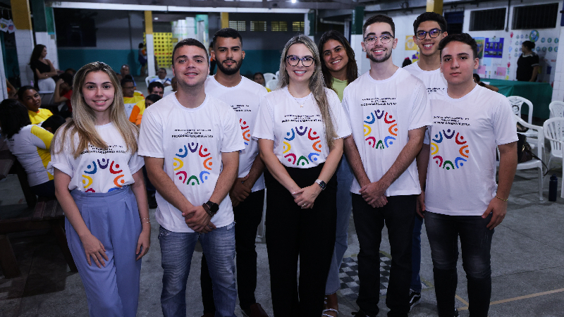 Os voluntários do projeto estiveram na Escola Municipal Prof. Francisco Mauricio de Mattos Dourado para levar aos alunos orientações sobre ingresso no mercado de trabalho (Foto: Ares Soares)