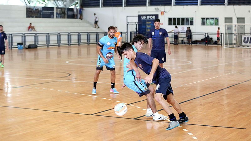 Foto / Legenda: Os treinos das seleções serão realizados na quadra principal do Ginásio Poliesportivo Unifor. Imagem feita antes da pandemia de Covid-19 (Foto: Ares Soares)