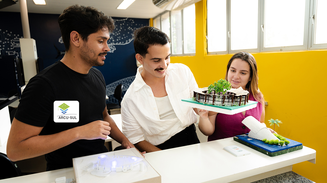 Jovens elaboram projeto arquitetônico