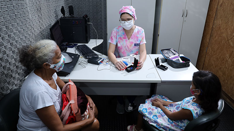 O serviço de Fonoaudiologia do Núcleo de Atenção Médica Integrada (NAMI) atua na avaliação, prevenção e tratamento dos problemas de voz, fala, motricidade orofacial, linguagem e audição (Foto: Ares Soares)