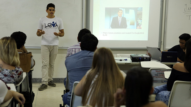 As ações desenvolvidas pela Liga criam oportunidades de elaboração de trabalhos científicos, didáticos, culturais e sociais no espaço acadêmico, contribuindo para o desenvolvimento científico, aprimoramento e conhecimento da temática. (Foto: Ares Soares/Unifor)