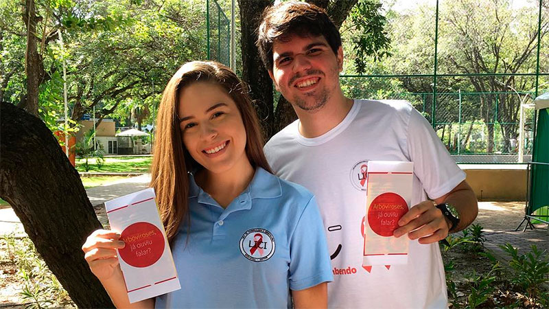 Integrantes da Liga de Cancerologia e Infectologia (LICI) em campanha de conscientização (Foto: Divulgação)