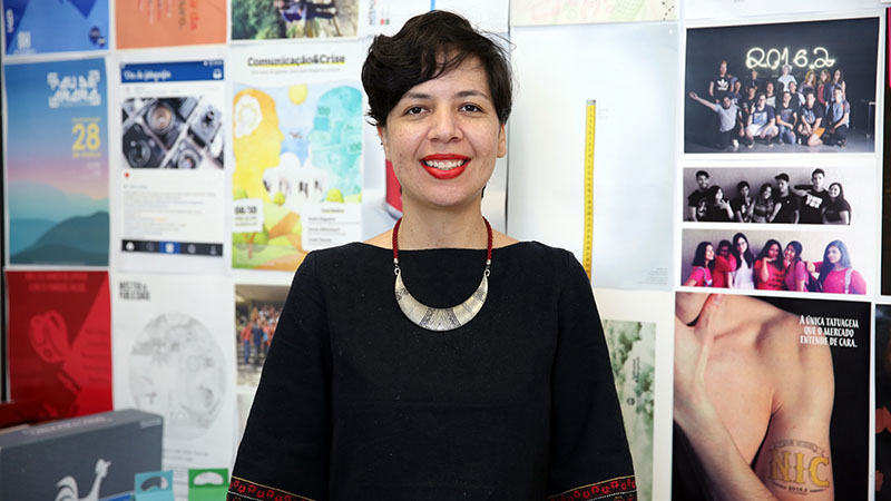 Professora Alessandra Oliveira, coordenadora do curso de Publicidade e Propaganda da Unifor (Foto: Ares Soares)