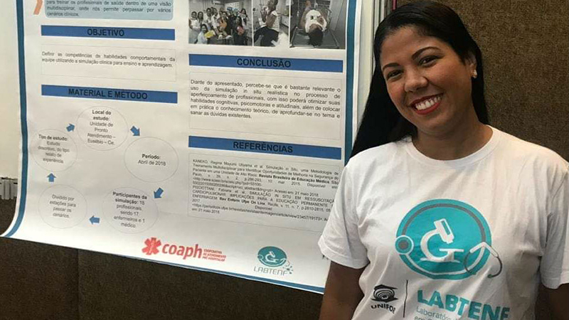 Ticiana apresentou sua pesquisa “Desenvolvimento da Simulação In Situ acerca do Suporte Avançado de Vida em Cardiologia”, que recebeu destaque. Foto: Arquivo pessoal.