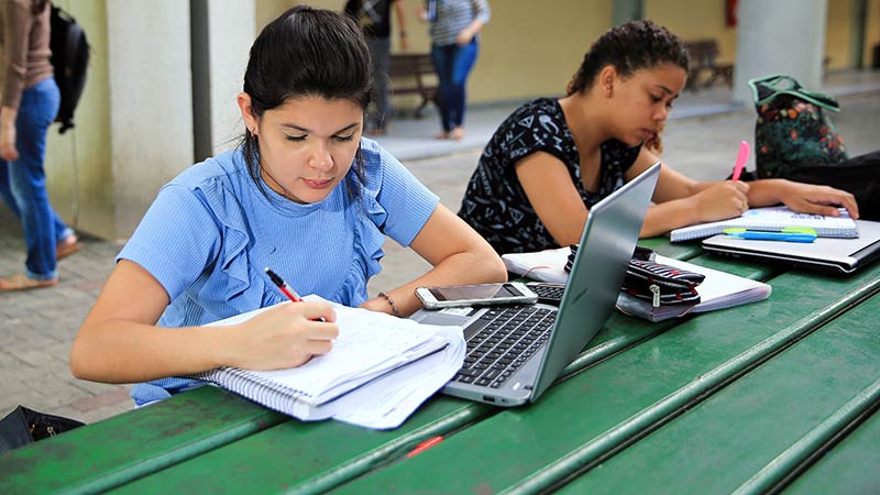 As aulas serão na modalidade a distância, através do Unifor Online do aluno (Foto: Natinho Rodrigues)