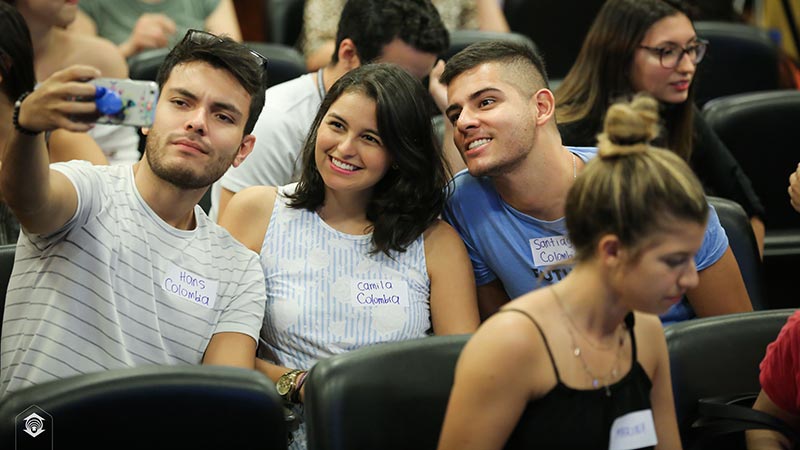 O programa Buddy Program visa a integração de alunos estrangeiros da Unifor (Foto: Ares Soares)