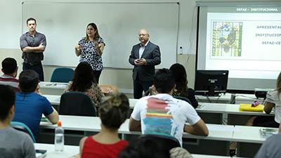 O curso de preparação para o Exame de Suficiência Contábil é coordenado pelo professor Welington Lima e acontece aos sábados até a véspera da prova (Foto: Ares Soares)