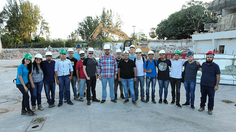 O intuito da visita dos alunos foi visando ampliar o conhecimento adquirido em sala de aula e ter a experiência na prática de como funciona o processo. Foto: Ares Soares.