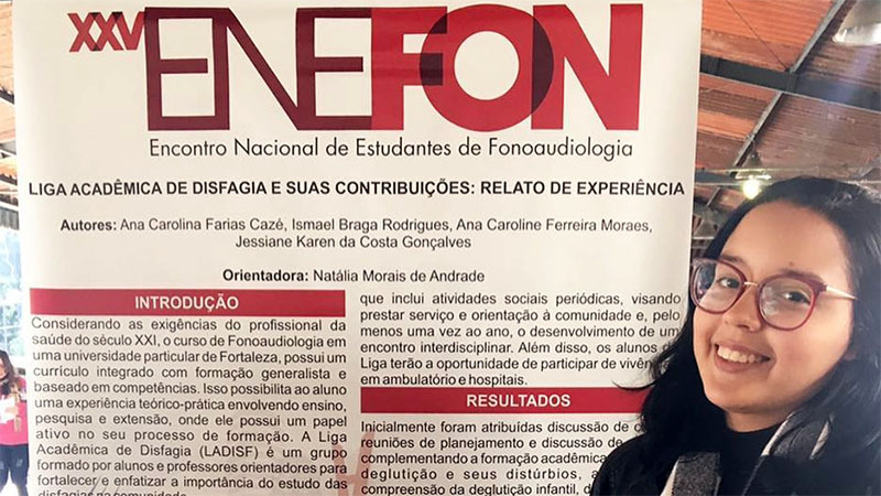 Ana Carolina Cazé, aluna do curso de Fonoaudiologia da Unifor e diretora de Pesquisa da Ladisf, apresenta trabalho no Enefon, em São Paulo (Foto: Reprodução)