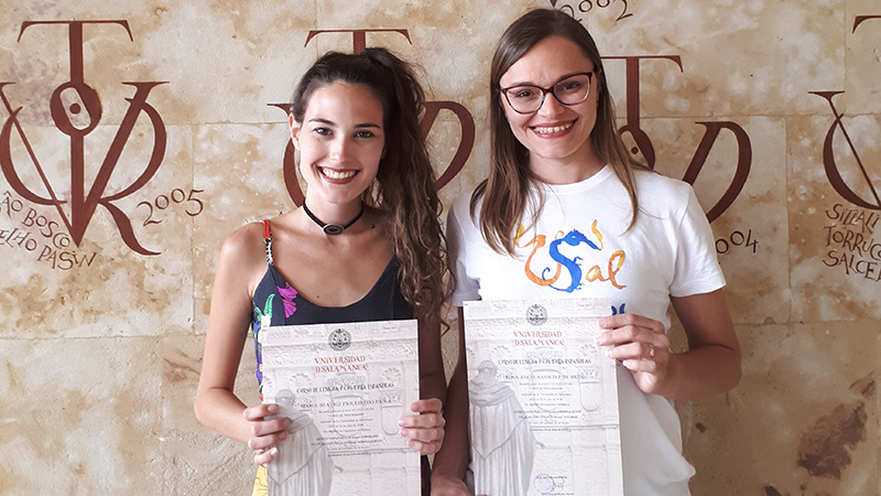 A aluna Maria Beatriz e a professora Rosa Brito ficarão na Espanha por três semanas. Foto: Arquivo Pessoal.