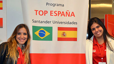 O Programa beneficia alunos de graduação e professores a aprimorar seus conhecimentos no idioma e cultura espanhola, por meio de um curso de 3 semanas, com tudo pago pelo Santander, em uma das instituições mais tradicionais da Europa - a Universidade de Salamanca (Foto: Divulgação)