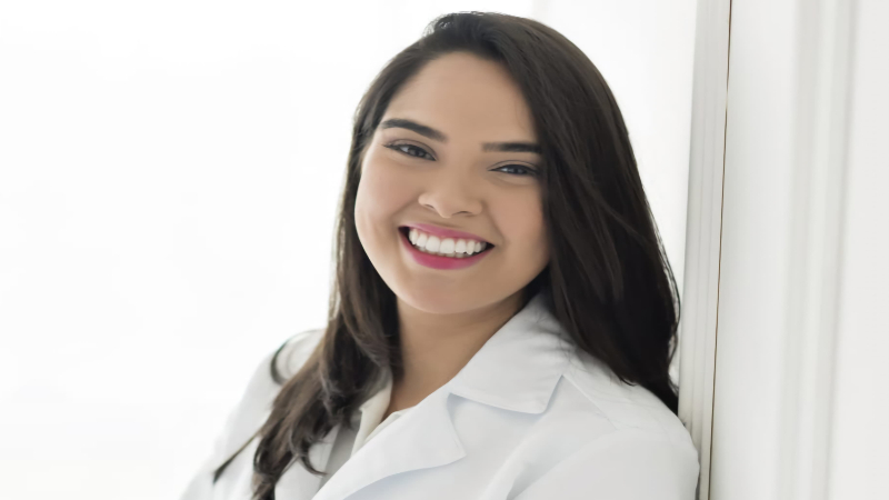 Anna Caroline Ribeiro é mestre em Fisioterapia e Funcionalidade, com possui experiência em fisioterapia obstétrica e saúde da mulher (Foto: Arquivo pessoal)