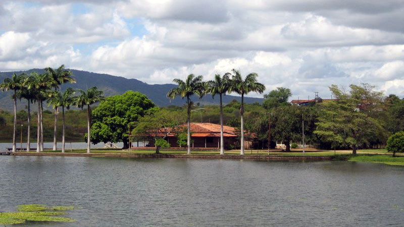 A Fazenda Columinjuba possui um amplo espaço de atividades ao ar livre e lazer (Foto: Reprodução)