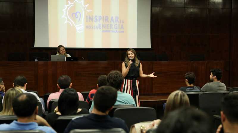 Professora Danielle Coimbra, coordenadora do curso de Administração da Unifor (Foto: Ares Soares)