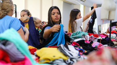 A ação é aberta ao público e visa reforçar o conceito de moda circular (Foto: Ares Soares)