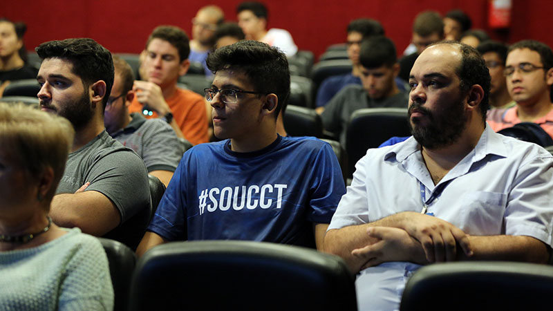 A programação incluiu aulões de revisão de Cálculo, Química, Raciocínio Lógico e Português, além de desafios, provas e quizzes (Foto: Ares Soares)