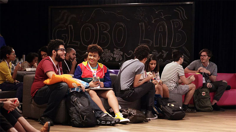 Equipes do Profissão Repórter e do Globo Universidade percorrem coletivos e universidades. Foto: Divulgação/Globo Lab