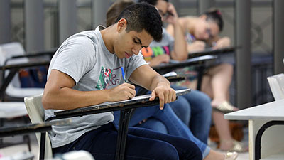 A ação tem como objetivo avaliar o rendimento acadêmico dos alunos do CCT a fim de analisar os pontos fortes e fracos dos conteúdos trabalhados (Foto: Ares Soares)