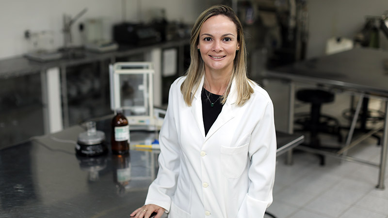 Marina Damasceno é formada em Farmácia pela Unifor, concluiu Mestrado em Ciências Médicas e atualmente faz doutorado em Biotecnologia pela Renorbio (Foto: Ares Soares)