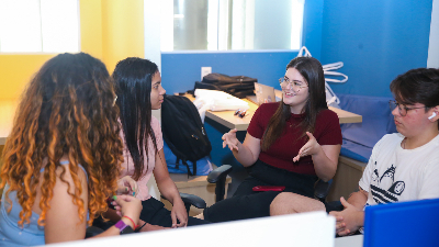 O programa proporciona aos bolsistas a oportunidade de ter uma vivência prática no mercado de trabalho (Foto: Guilherme Daniel)