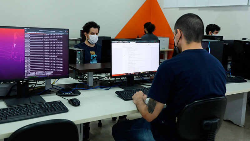 Laboratório de Engenharia do Conhecimento (LEC) utiliza Ciência de Dados e Inteligência Artificial para desenvolver pesquisas (Foto: Ares Soares)