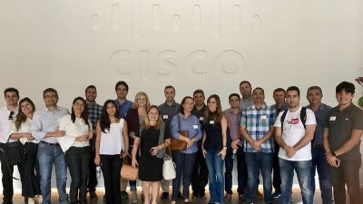 Em 2017, os alunos visitaram grandes empresas com sede no Vale