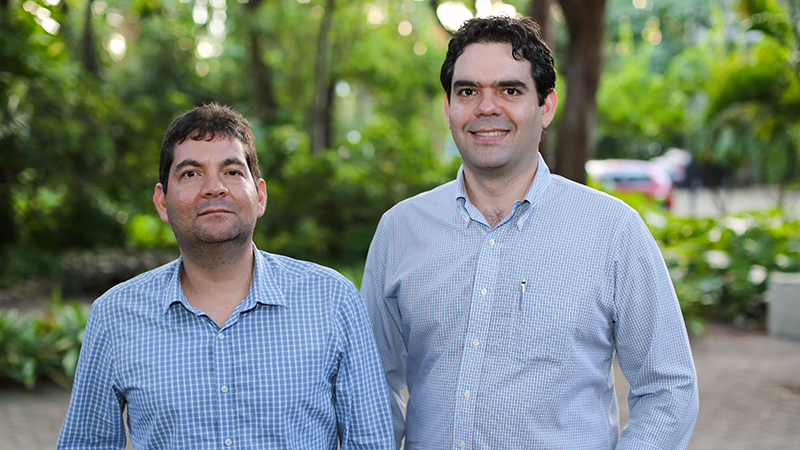 Fernando Viana e Afonso Lima são professores do Programa de Pós-Graduação em Administração da Unifor (Foto: Ares Soares)