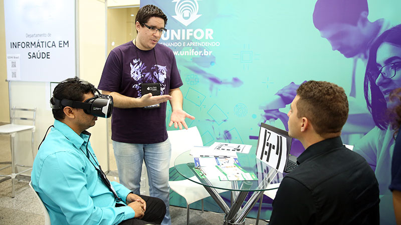 O aluno da Pós-graduação em Informática Aplicada da Unifor visa desenvolver pesquisas voltadas para a busca de soluções para problemas atuais e importantes (Foto: Ares Soares/Unifor)