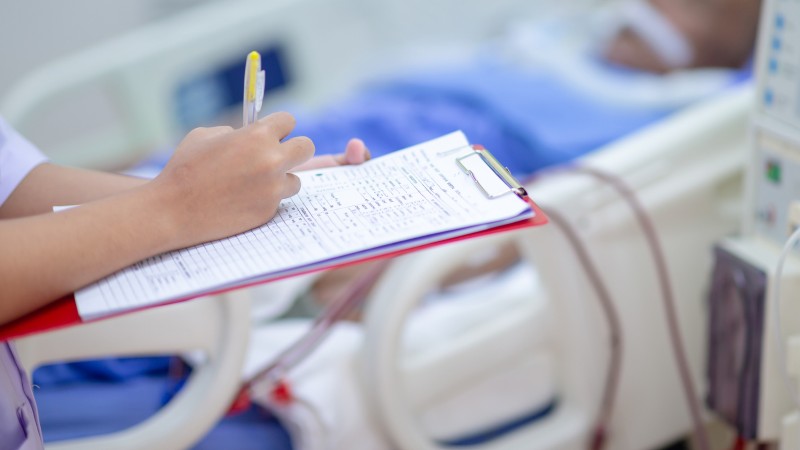 Tecnologia favorece o cuidado humanizado dos pacientes críticos (Foto: Getty Images)