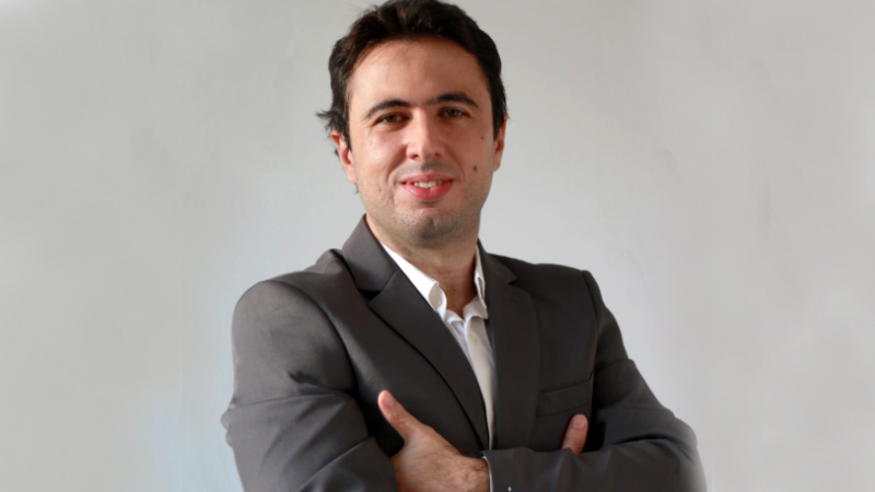 Professor e pesquisador da Unifor, Delano Lima ministra a disciplina de Planejamento de Comunicação Corporativa e desenvolve pesquisa em tópicos relacionados à Ciência de Dados e à Comunicação. (Foto: Divulgação)